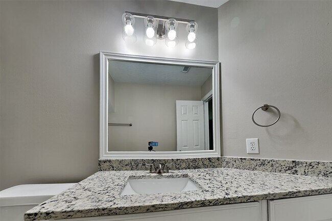 Building Photo - 31243 Quail Oak Park Ln