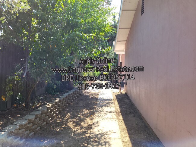 Building Photo - 9397 Deeth Ct