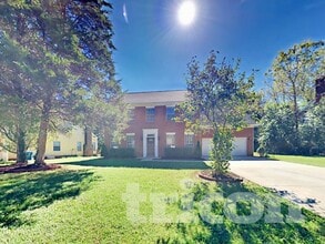 Building Photo - 2906 Laurel Wood Dr