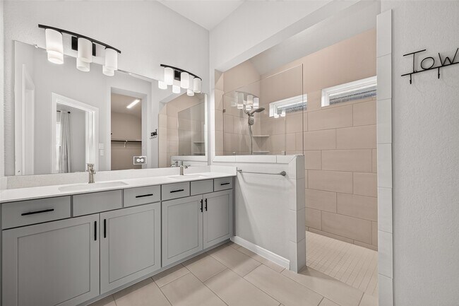 Building Photo - 16118 Cottontail Burrow Ln
