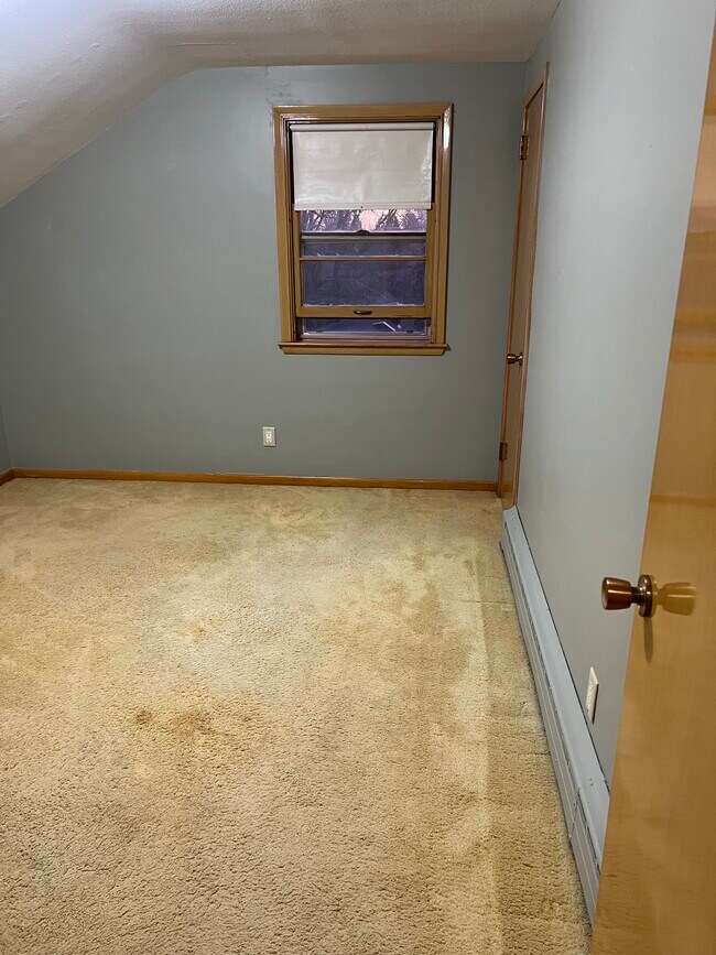 Building Photo - 2613 Meridian Dr