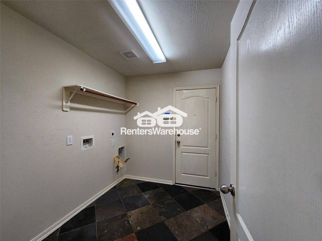 Building Photo - 15135 Heron Meadow Ln
