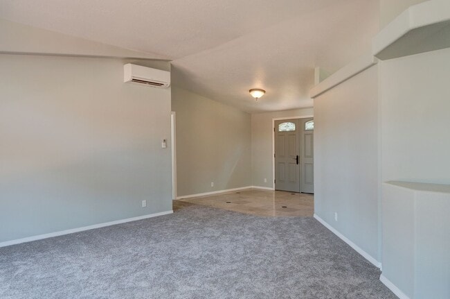 Building Photo - 811 Patmore Rd