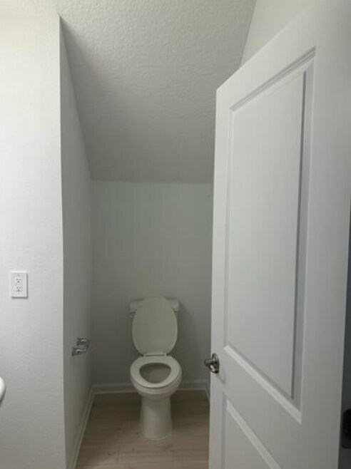 Building Photo - 572 Silver Landing Dr