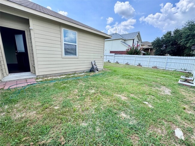 Building Photo - 3302 Allington Ct