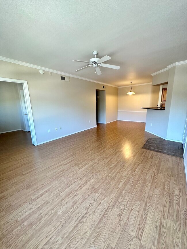 Building Photo - 15095 N Thompson Peak Pky