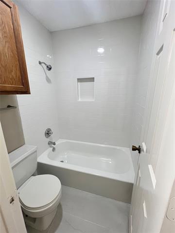 Building Photo - 1611 Brentwood Dr