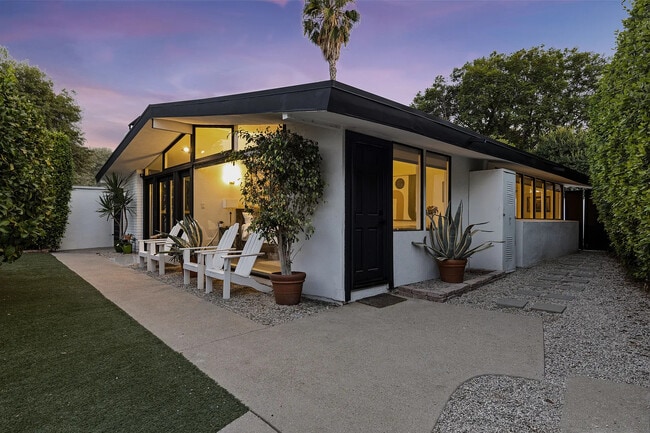 Building Photo - 18015 Santa Rita St