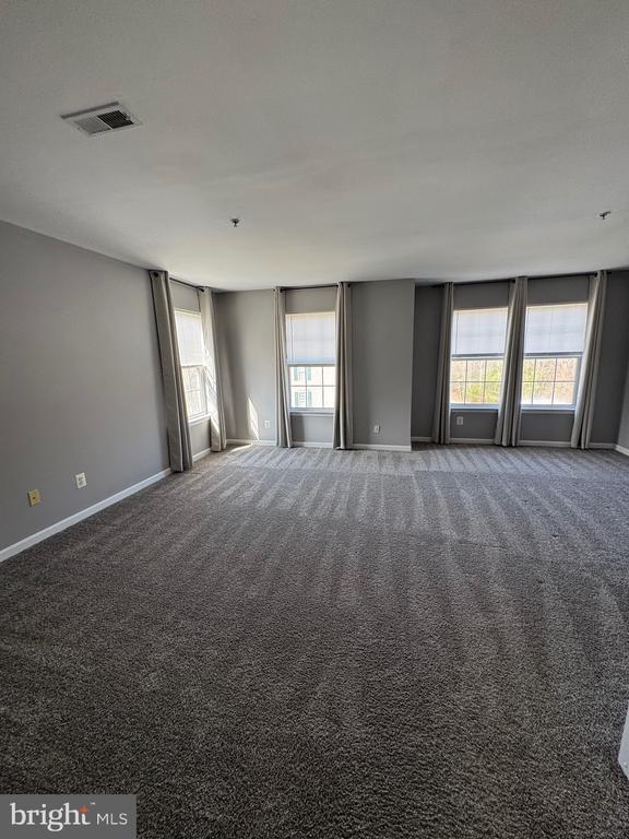 Building Photo - 1402 Blue Heron Dr