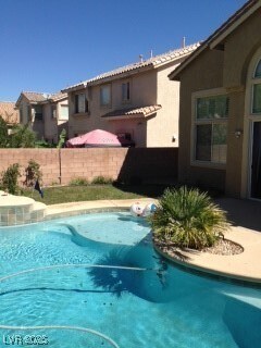 Building Photo - 421 Emerald Heights St