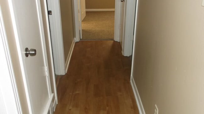 Building Photo - 673 W Raines Rd