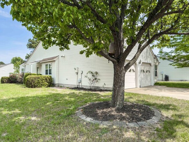 Primary Photo - LOVELY STRAWBRIDGE HOME FOR RENT!!!