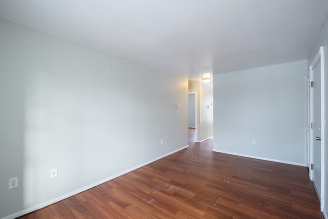 Building Photo - 50-62 East Street - 3B