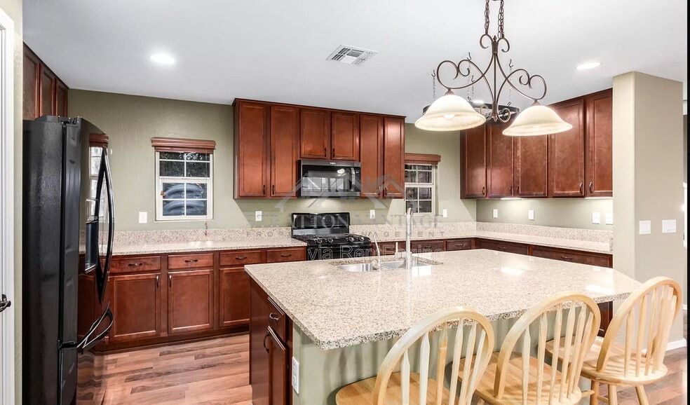Building Photo - 2873 E Binner Dr