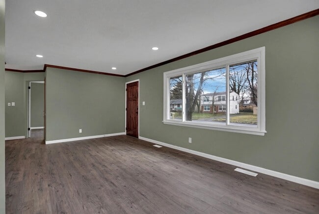 Building Photo - 1251 Dellwood Ave