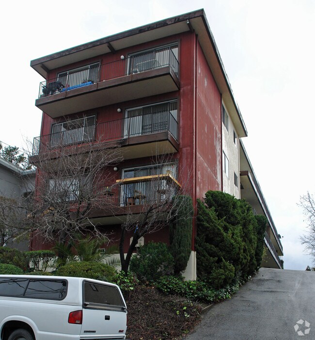 Primary Photo - 14 Valencia Ave