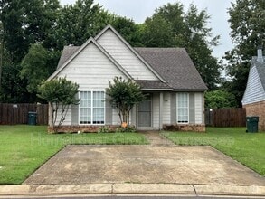 Building Photo - 1266 Payton Dr N