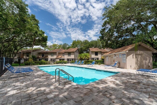 Building Photo - 2304 Fletchers Point Cir