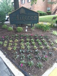 Building Photo - 421 Redding Rd