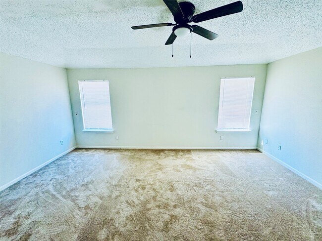 Building Photo - 5810 Twisted Pine Ct