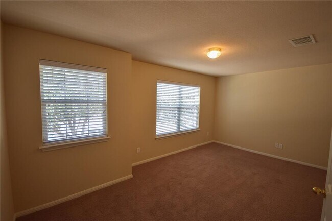 Building Photo - 2730 Granite Creek Dr