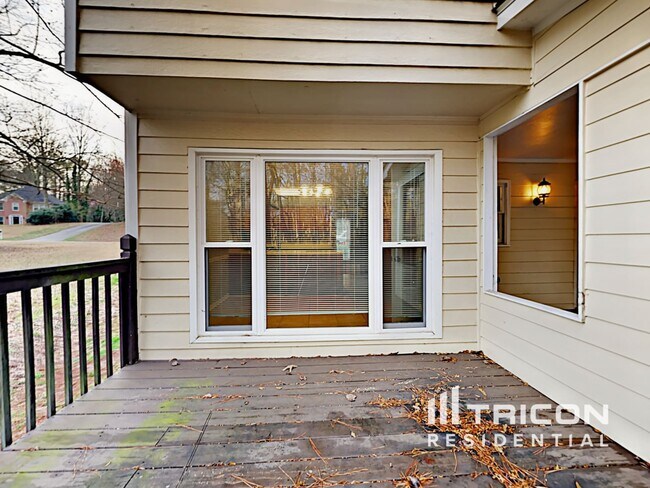 Building Photo - 5044 Rosemeade Ct