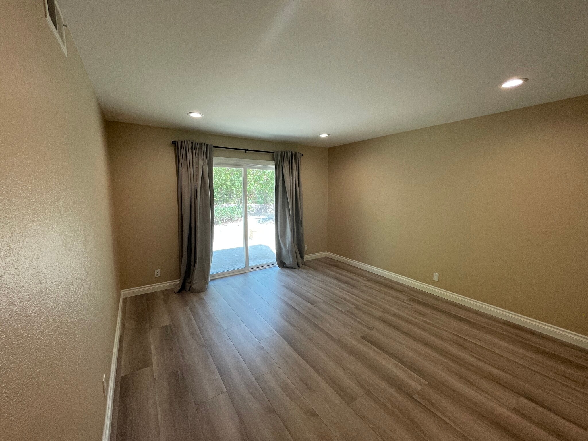 Building Photo - 1180 Kildeer Ct