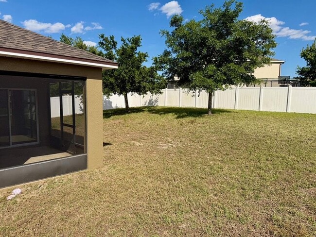 Building Photo - 3342 Landing Vw