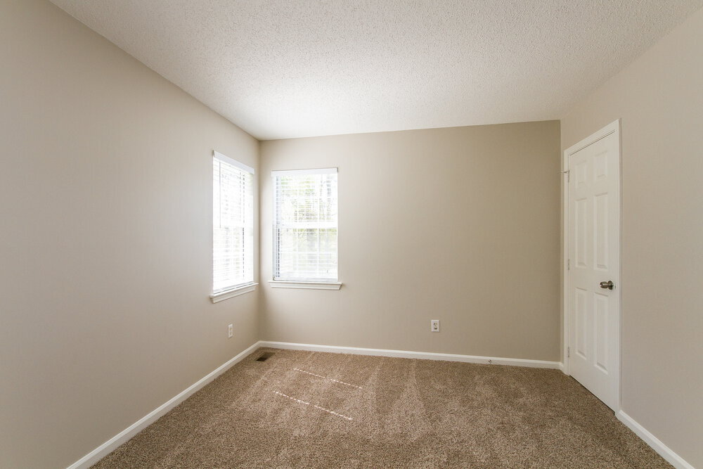 Building Photo - 10115 Northwoods Forest Dr
