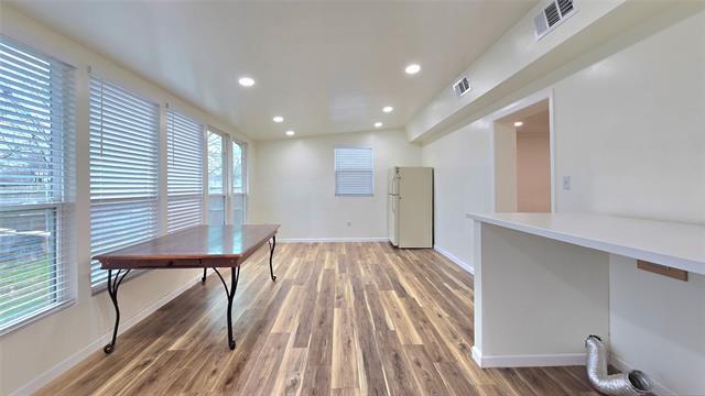 Building Photo - 1410 Chinook Dr