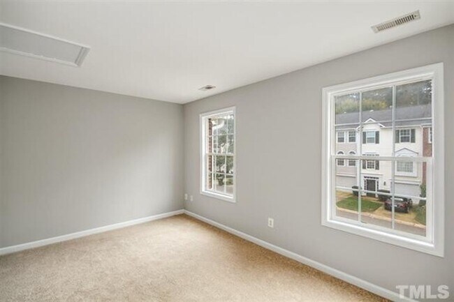 Building Photo - Beautifully Updated Brick Townhome - 3 Beds, 3 1/2 Baths