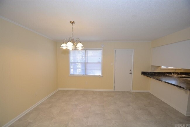 Building Photo - 9600 Cerelle Dr