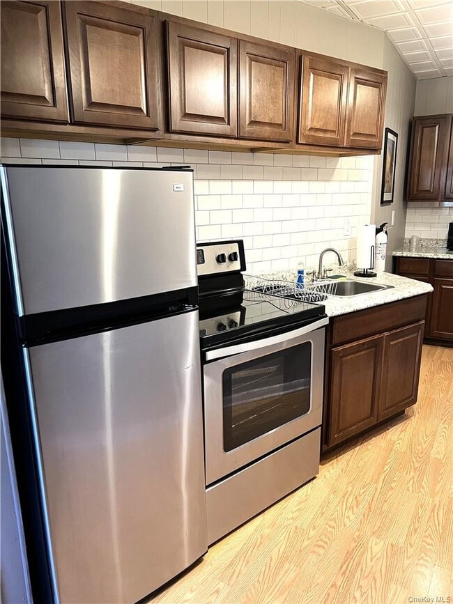 Building Photo - 95 Albany St