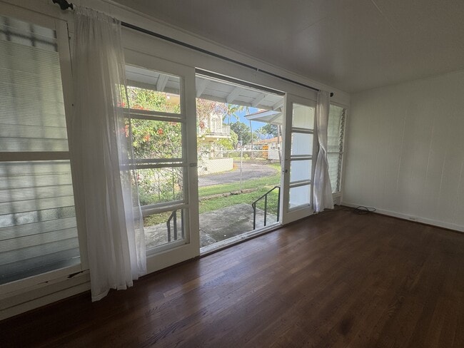 Building Photo - 3040 Lakimau St