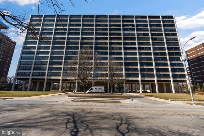 Building Photo - 4000 N Charles St