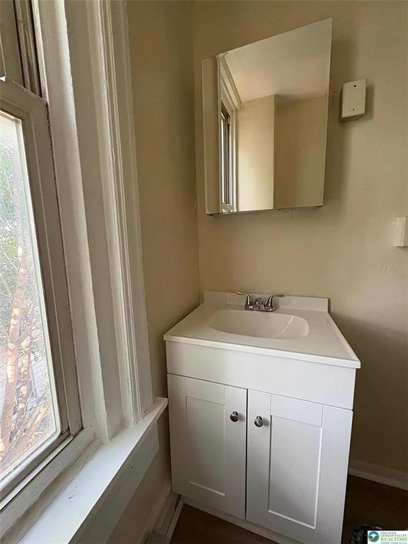 Building Photo - 947 Liberty St