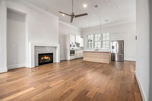 Building Photo - 9663 Kings Cross Station