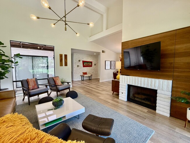 Building Photo - 117 Juan Cir