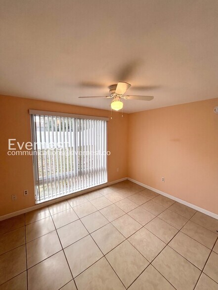 Building Photo - 4133 Grayton Dr