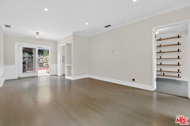 Building Photo - 408 Kendall Ave