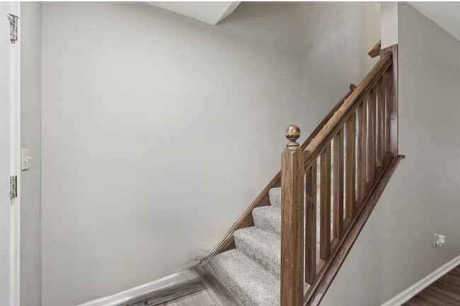 Building Photo - 407 Rachel Ln