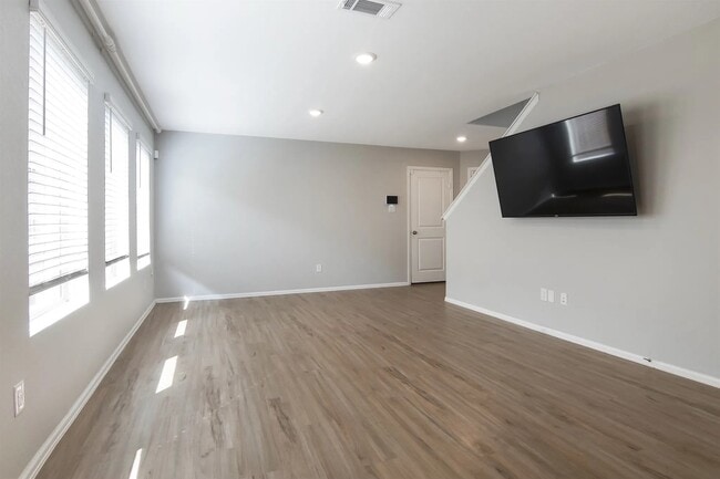 Building Photo - 22014 Birchwood River Trl
