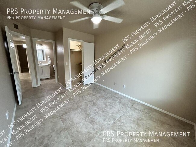 Building Photo - 551 S Lesueur-Unit 2