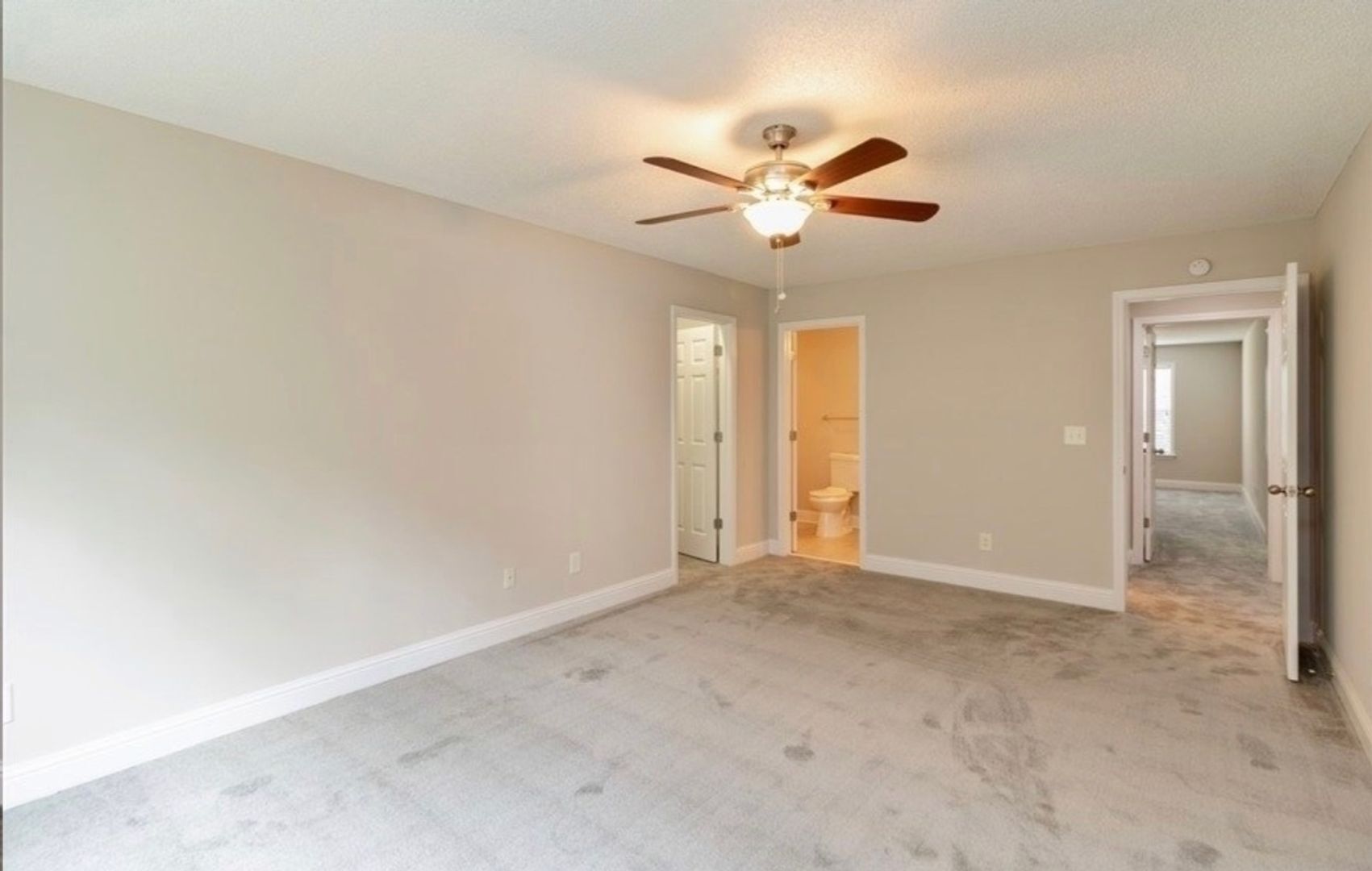 Building Photo - 224 High Ridge Ct