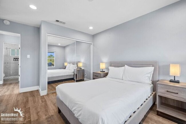 Building Photo - Charming 2Bdm 1Ba upstairs Unit in North P...