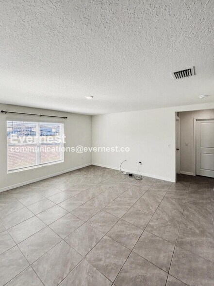 Building Photo - 5106 Plumeria Dr