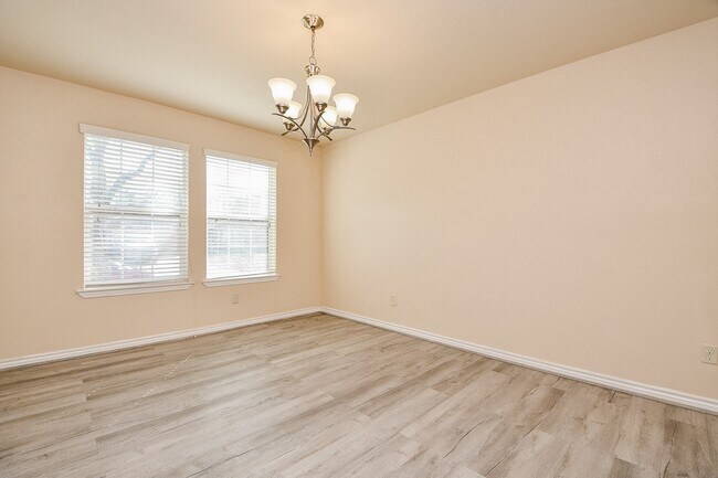 Building Photo - 10439 Lauren Creek Dr