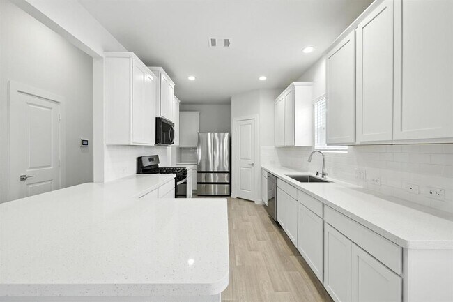Building Photo - 7846 Grand Louis Wy