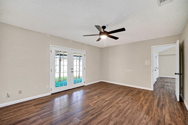 Building Photo - 711 Leicester Ln