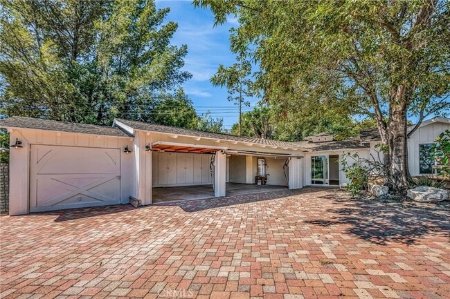 Building Photo - 2417 Sunnyside Ridge Rd